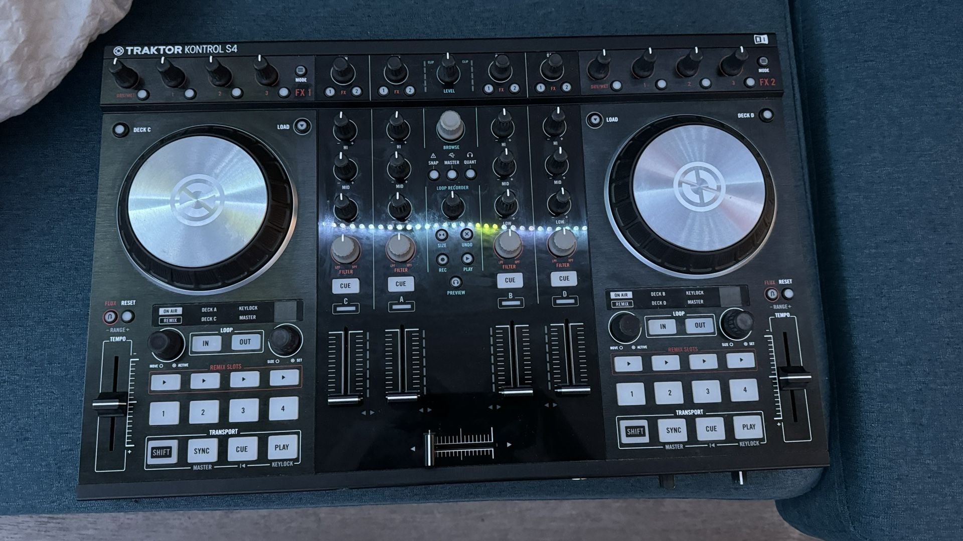 Traktor Kontrol S4 MK2