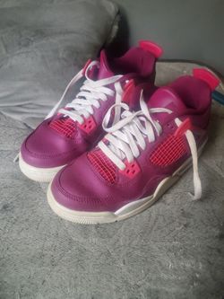 $50 obo Jordan retro 4 valentine's size 6y