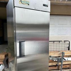 Commercial Refrigerator /Refrigerador Comercial $650 Each  