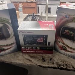 Touch Screen Radio  And 2 Headrest With Disc Player
