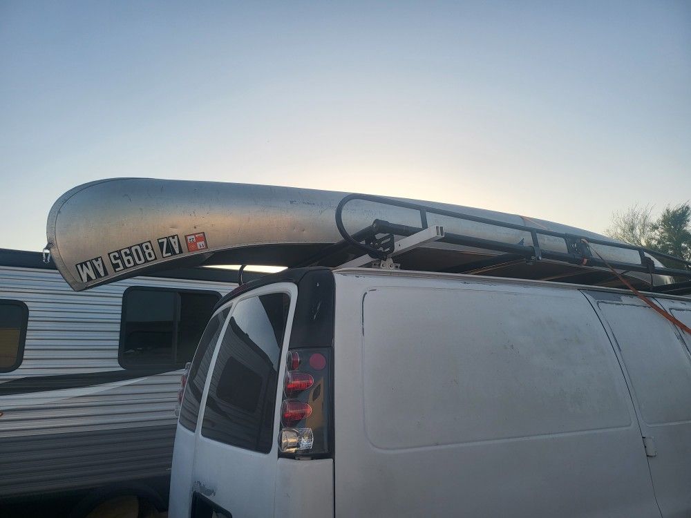 17' Aluminum Canoe