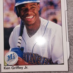 1990 Upperdeck KEN GRIFFEY JR. Double Error, ( Birth Place And simultaneously Spelt with an i Instead Of a.) 