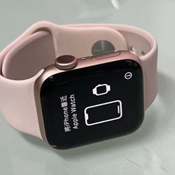 Apple Watch series 6 40mm gold Case with Sport Band - (GPS-Cellular)