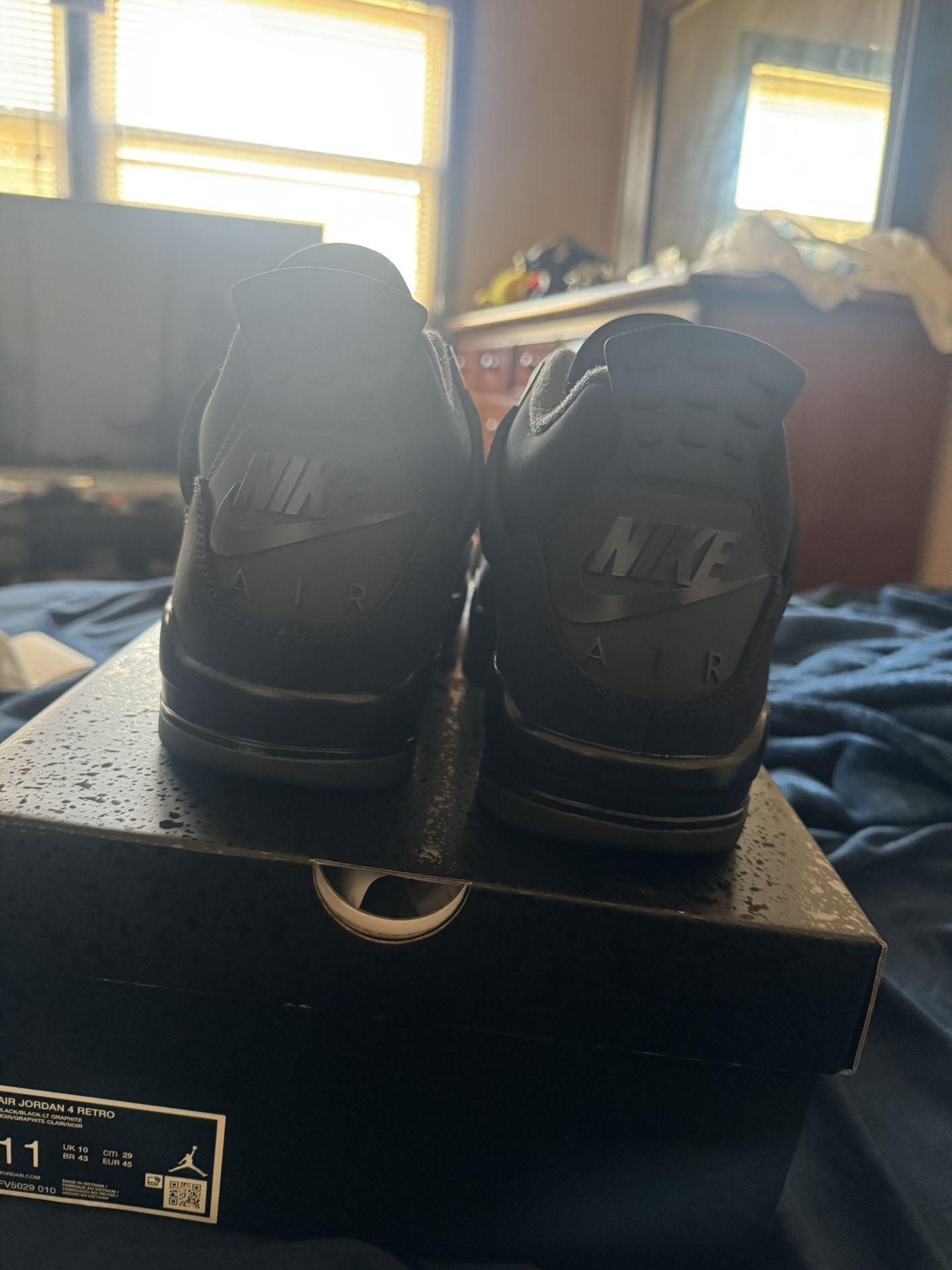 Retro 4 Black Cats Size 11