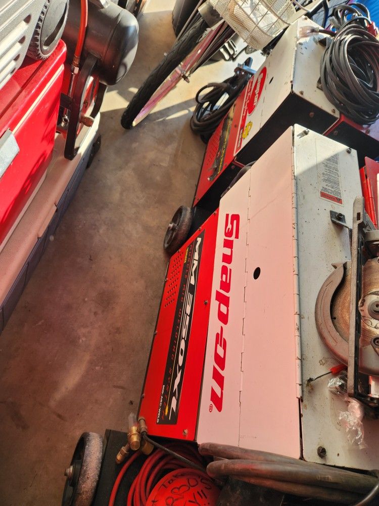 Snap On Welders 350xl And A 140