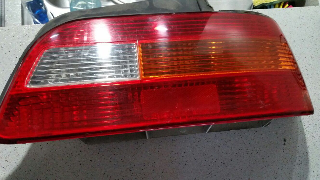 1991-1995 Acura Legend Sedan Tail Light