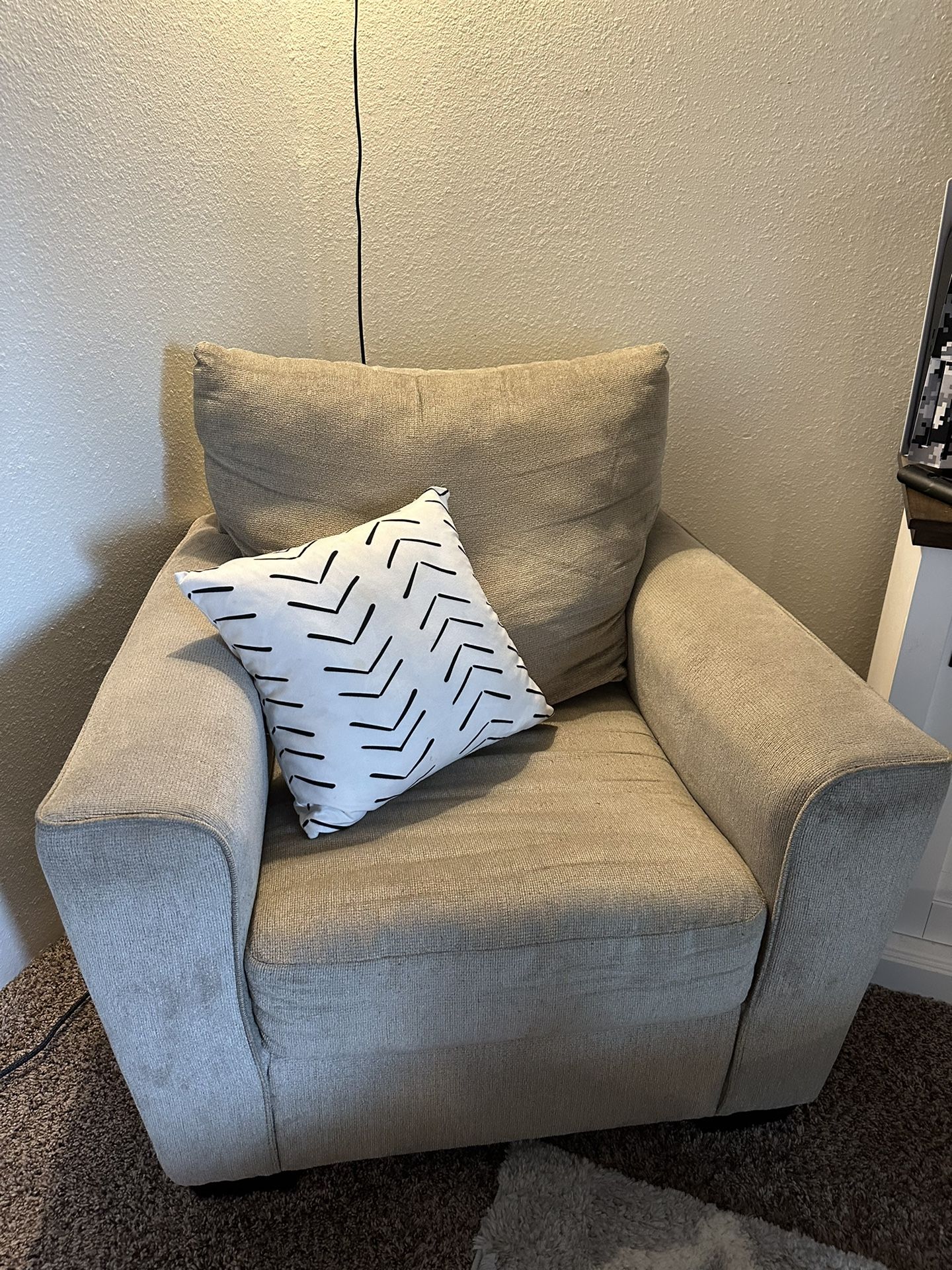Ashley Furniture Dafne Chair - Taupe