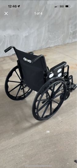 Drive Medical Folding Wheelchair