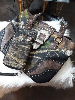 Cameo purse and wallet