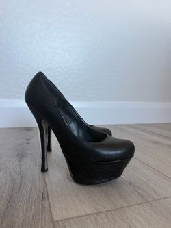 Bebe Black Stiletto shoes size 6