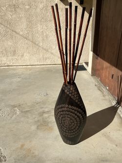 Nice Bamboo Vase Corner Piece $225
