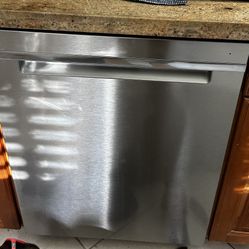 Whirlphool 5 Option Dishwasher