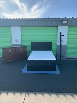 FULL SIZE BED and DRESSER