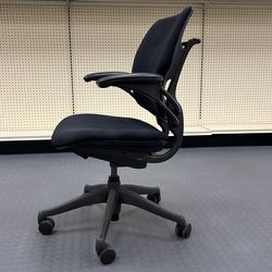 Humanscale Freedom Chair - Great condition