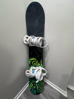 Burton lux39 Snowboard with White Bindings