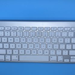 Apple Keyboard