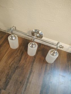 Light fixture