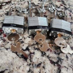 Uline Steel Padlock - Keyed Alike, 1 1⁄2" Shackle  With  Chain 