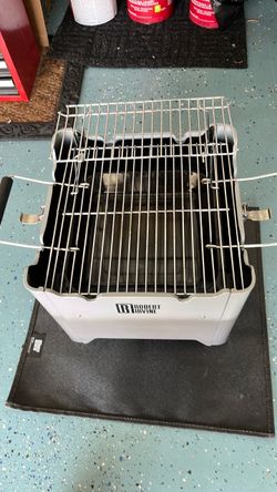 Portable charcoal grill