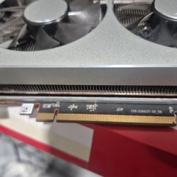 XFX AMD Radeon VII 16GB HBM2, 1750 MHz Boost, 1801 MHz Peak, 3xDP 1xHDMI Pci-E 3.0