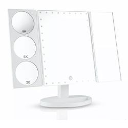 Brand new, Tri-Fold 35LED make up mirro, power by micro USD or battery