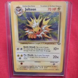 Jolteon Pokemon Card 4/64