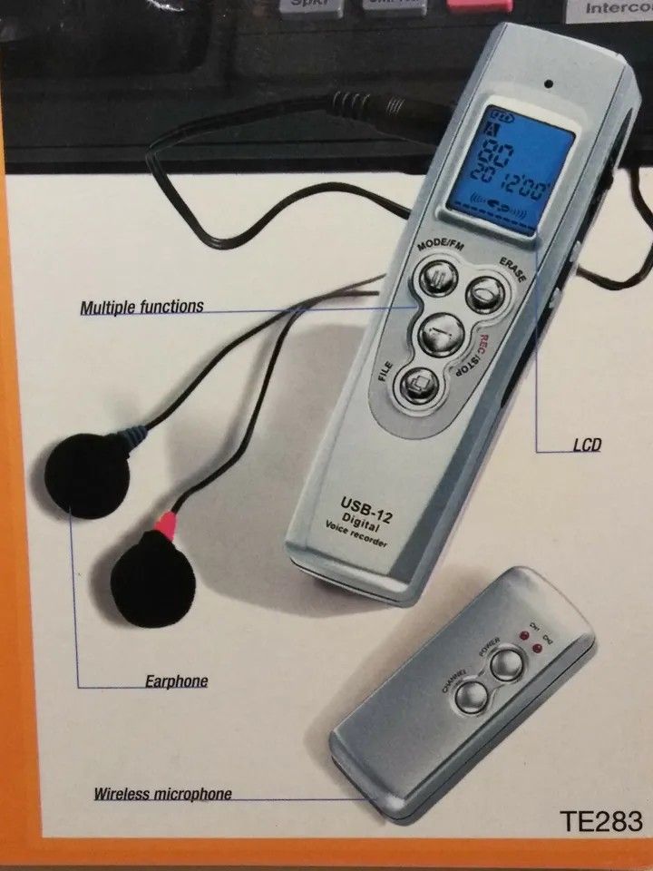 Digital Voice Recorder 12 Hr W/ FM Radio & Wireless Mic 80FT USB