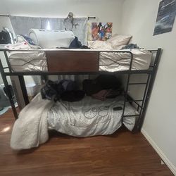 Full size bed and with the mattress