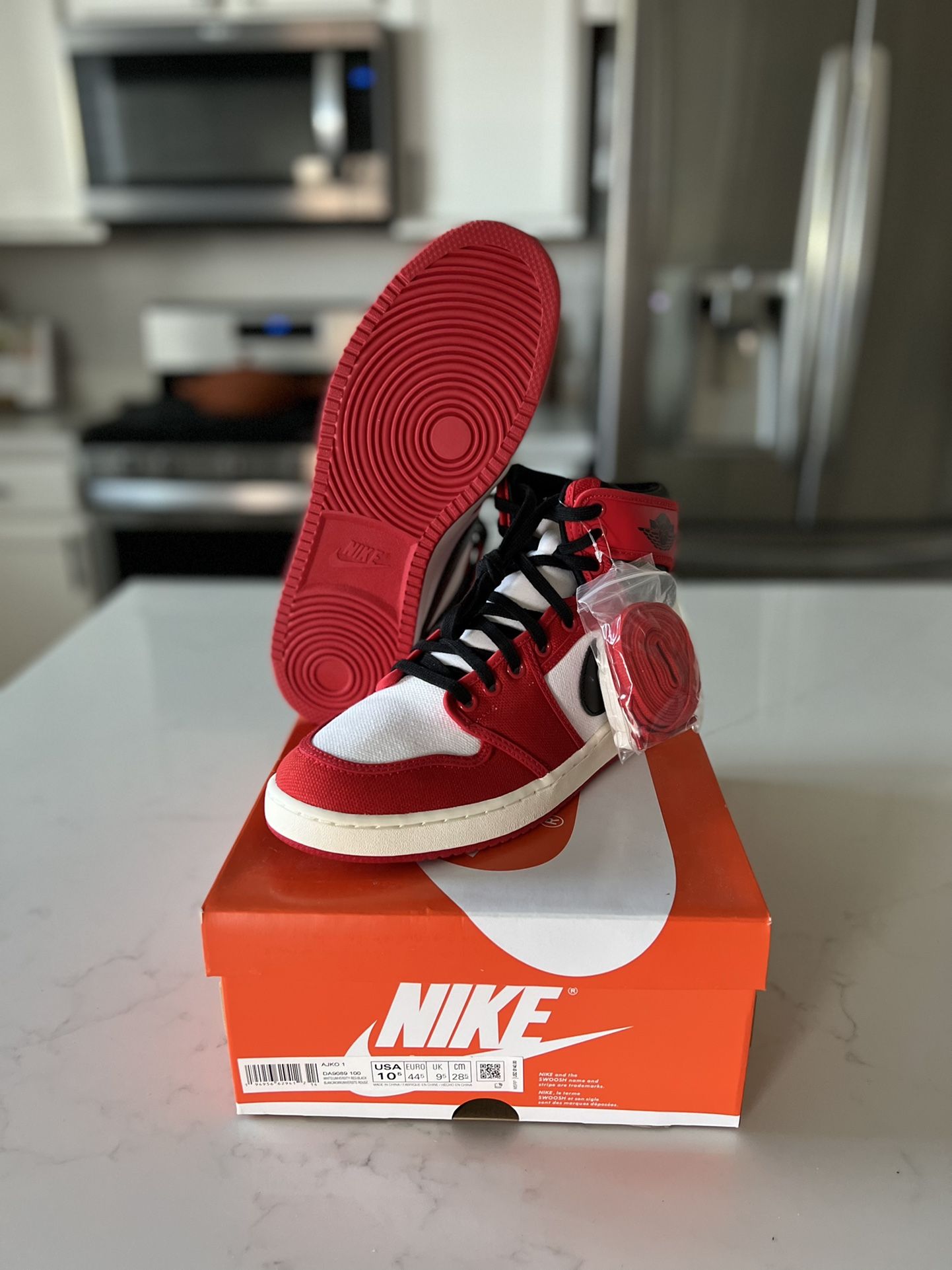 Jordan 1 AJKO size 10 with authentic box Size 10 Nike Air Jordan 1 AJKO KO High OG Georgetown Navy  main image 3