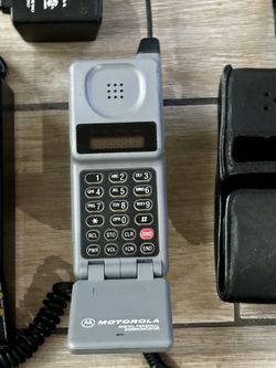 Vintage Motorola Digital Personal Communicator Cell Flip Phone