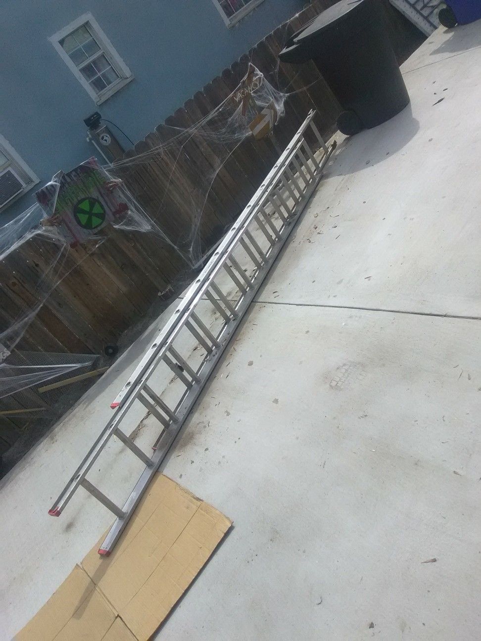 24 ft extension ladder 45$ firm