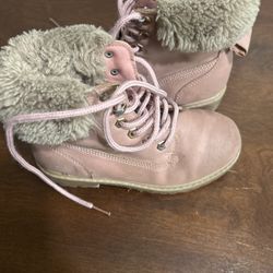 They are in good condition Size 13