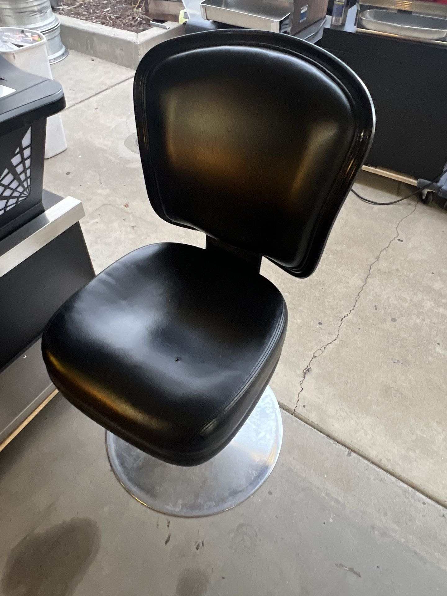 Leather Slot Machine Chair for Sale in Irwindale, CA OfferUp