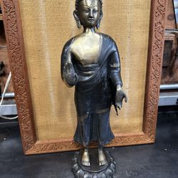 Large Burmese Myanmar standing Buddha "Abhaya Mudra" Bronze