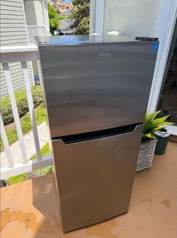 DANBY MINI REFRIGERATOR!!! $200
