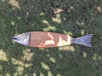 SUPER LARGE~ VINTAGE WOOD & METAL 34" SALMON FISH CAVIAR SERVING CUTTING 26" BOARD TRAY. CAST SILVER AND WOOD....GREAT CATCH! asking $40.00