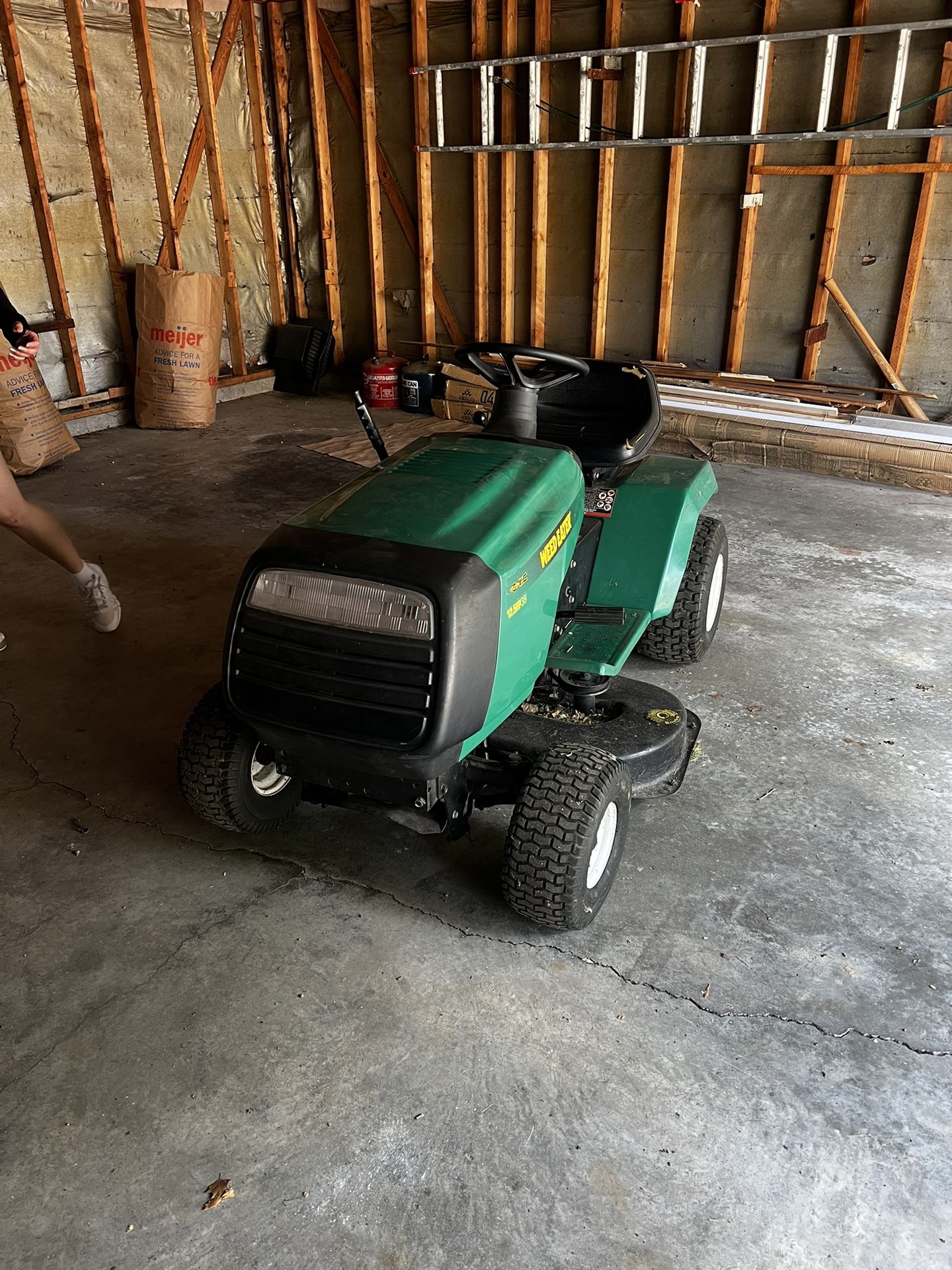 Weed Eater 12.5hp 38