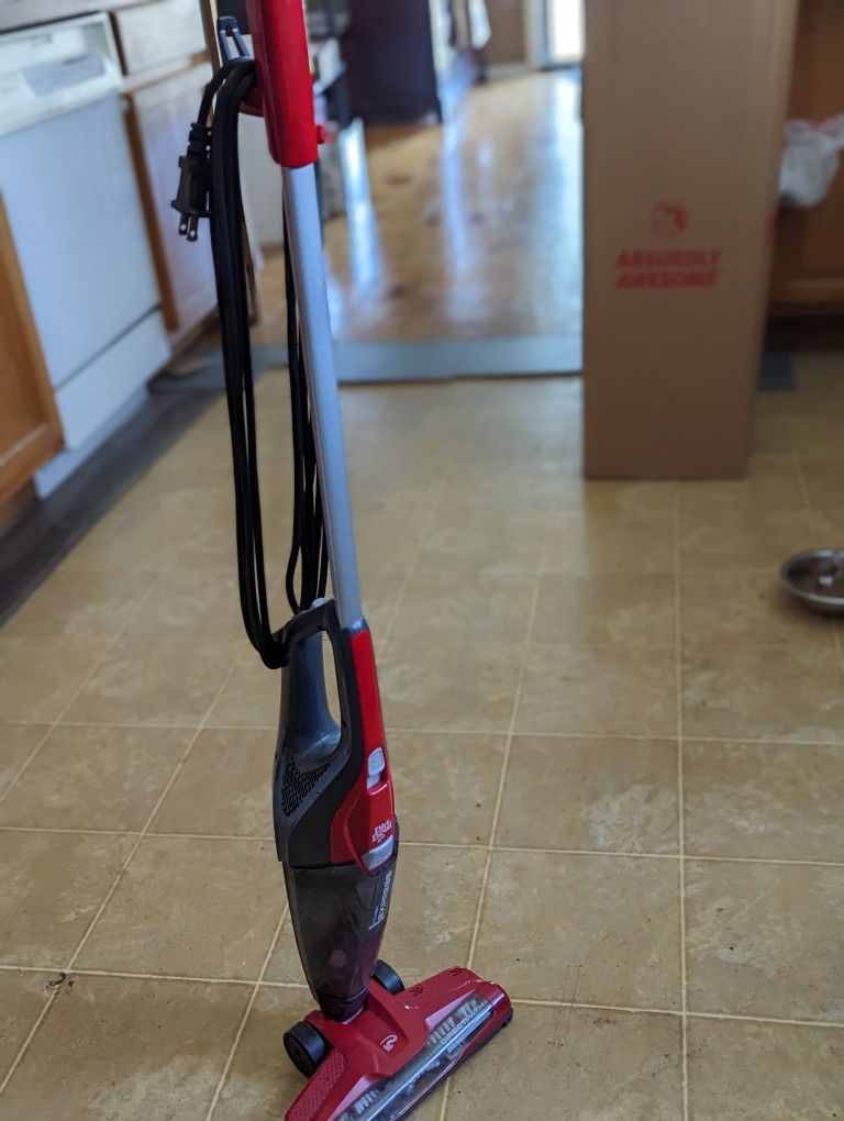 Dirt Devil Vacuum 