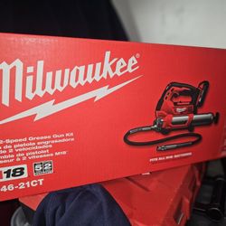 Brand New Milwaukee *KIT* 2646-21CT M18 2-Speed Cordless Grease Gun Kit – Sealed Box
