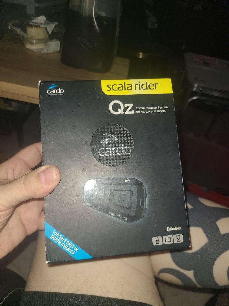SCALA RIDER QZ BLUE TOOTH SYSTEM
Condition: Open Box- Communication System for Motorcycle Riders