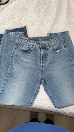 Levi's Light Wash Denim Jeans