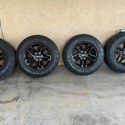 18 Black Factory Chevy Trail Boss Wheels 