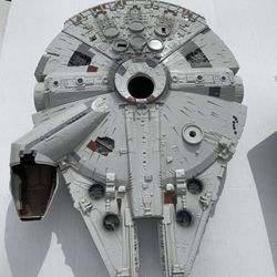 Millennium Falcon 