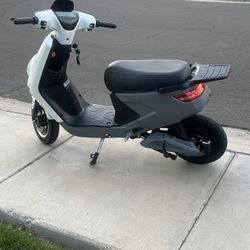 Swift / Niu / Zebra Class 2 Ebike Scooter 