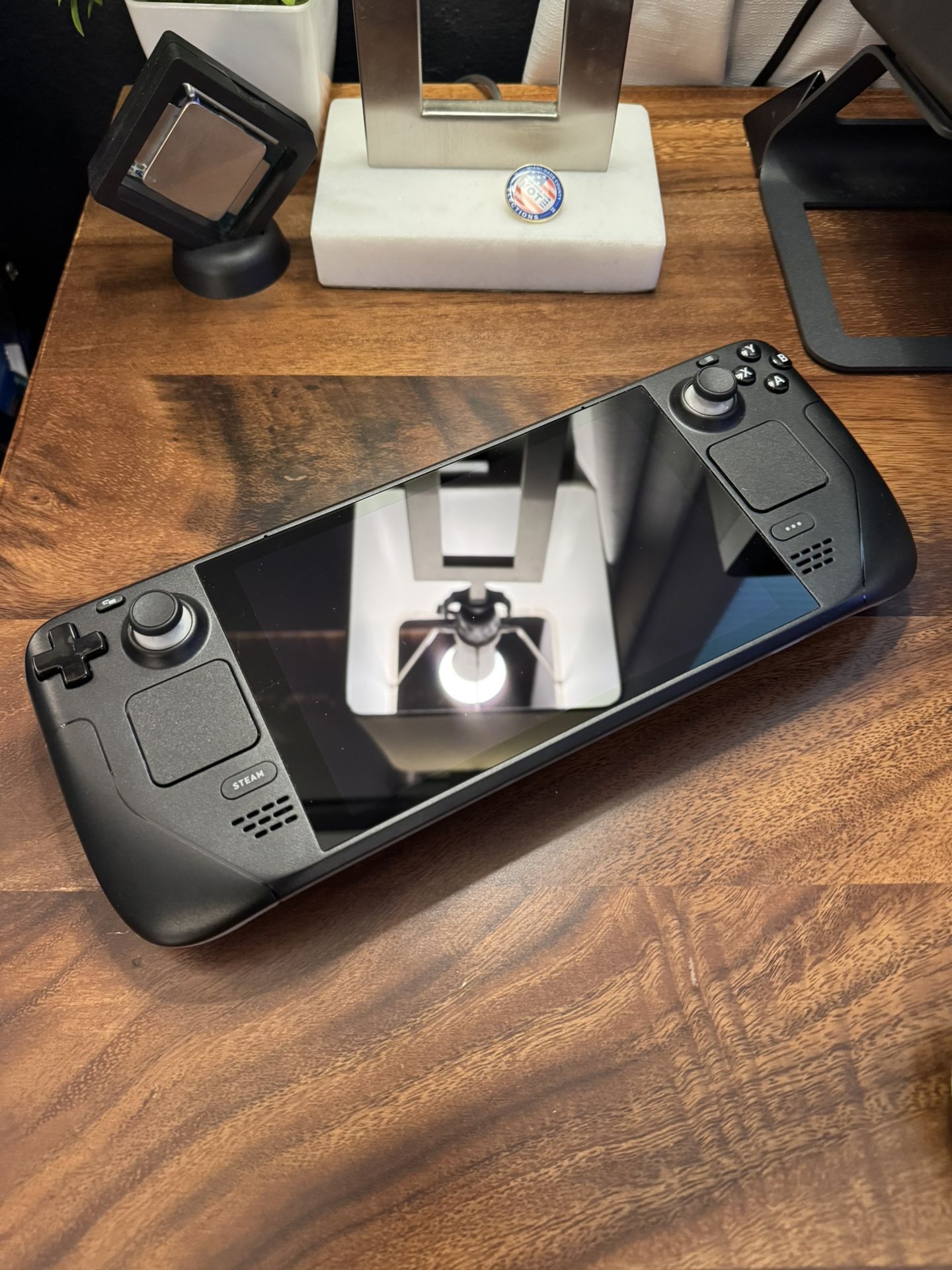 Steam Deck | 1tb SSD, 512gb SD, & Backplate