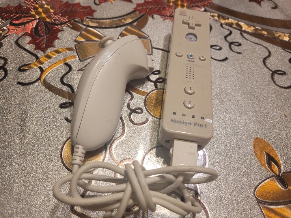 NINTENDO WII  REMOTE CONTROLLER 
