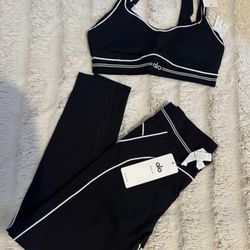 ALO SET BLACK BRAND NEW 