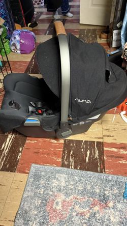 Nuna Pipa Light Car Seat