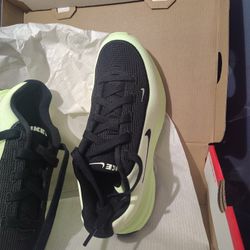 Nike Uplift