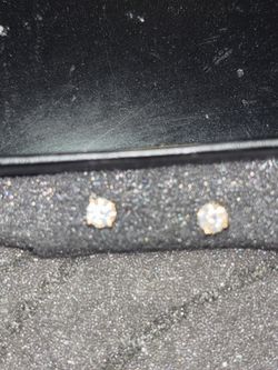 14K Yellow Gold 6.5mm (1.0 ctw.) Round Brilliant Cut Moissanite Earrings